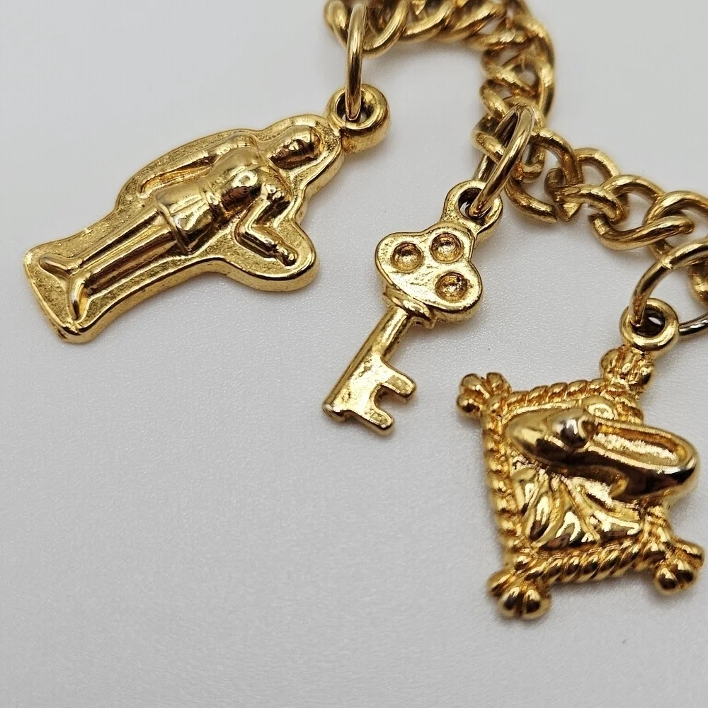 VINTAGE Disney Applause Cinderella Princess Gold Tone Charm Metal Bracelet